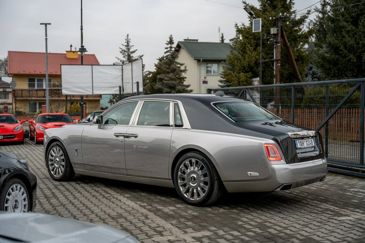 Phantom 6.7 V12 TwinTurbo 571KM / BeSpoke / Ikona / Jedyny w PL / Bezwypadkowy zdjęcie 20