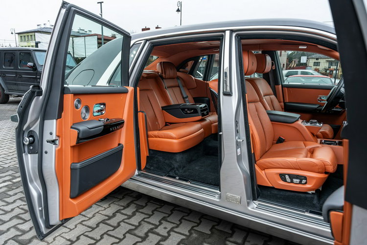 Phantom 6.7 V12 TwinTurbo 571KM / BeSpoke / Ikona / Jedyny w PL / Bezwypadkowy zdjęcie 72