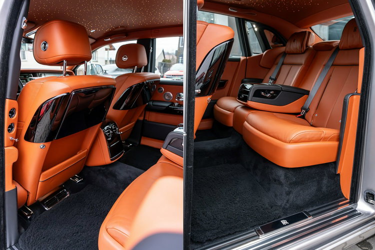 Phantom 6.7 V12 TwinTurbo 571KM / BeSpoke / Ikona / Jedyny w PL / Bezwypadkowy zdjęcie 73