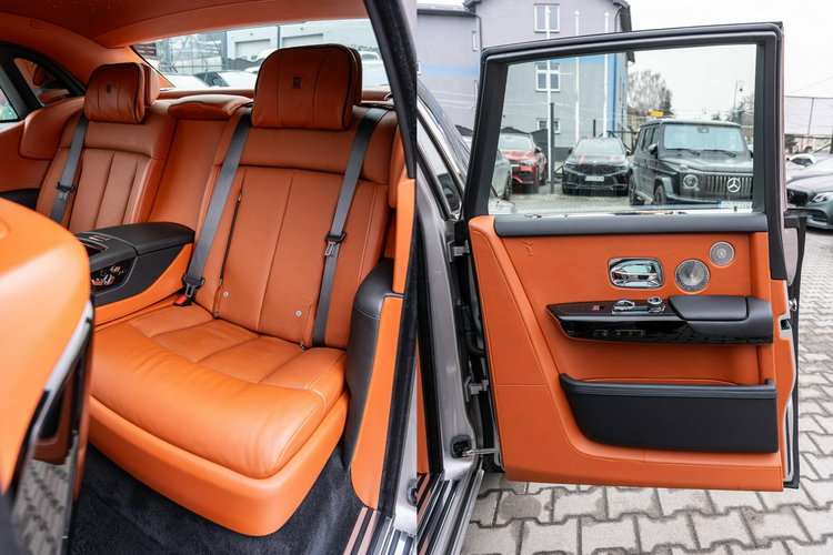 Phantom 6.7 V12 TwinTurbo 571KM / BeSpoke / Ikona / Jedyny w PL / Bezwypadkowy zdjęcie 76