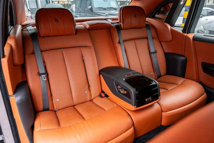 Phantom 6.7 V12 TwinTurbo 571KM / BeSpoke / Ikona / Jedyny w PL / Bezwypadkowy zdjęcie 79