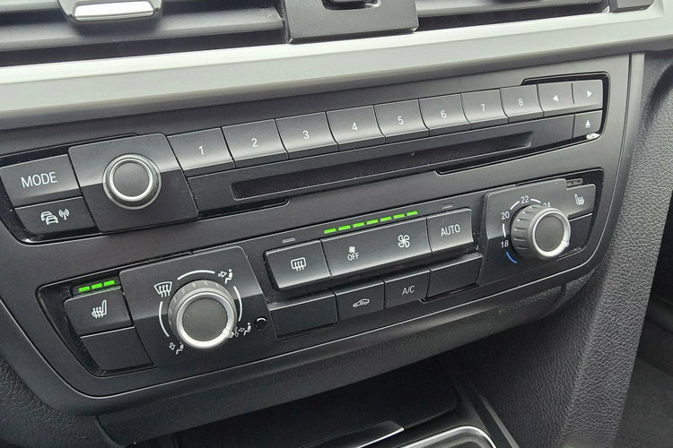 BMW 318 Bezwypadkowy zdjęcie 16