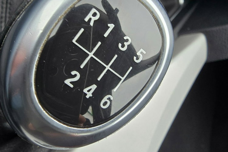 BMW 318 Bezwypadkowy zdjęcie 18