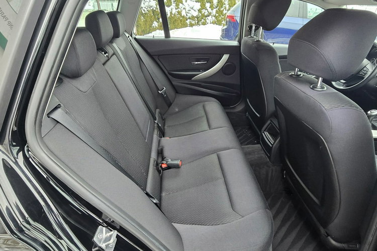 BMW 318 Bezwypadkowy zdjęcie 26