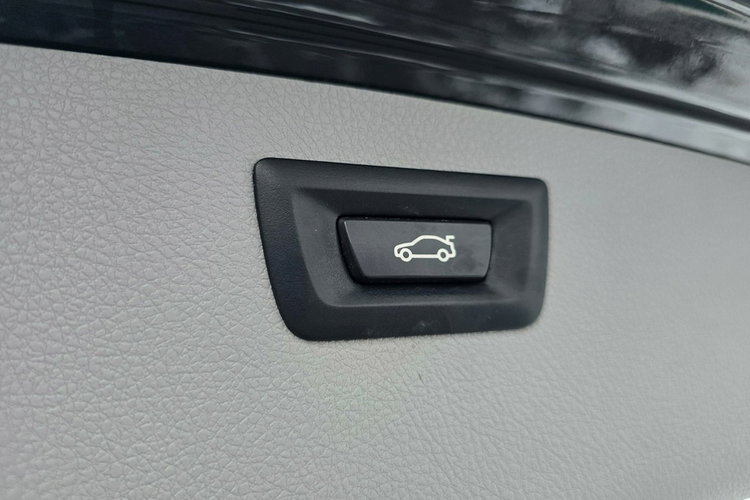 BMW 318 Bezwypadkowy zdjęcie 29