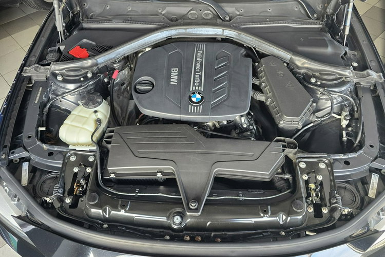 BMW 318 Bezwypadkowy zdjęcie 31