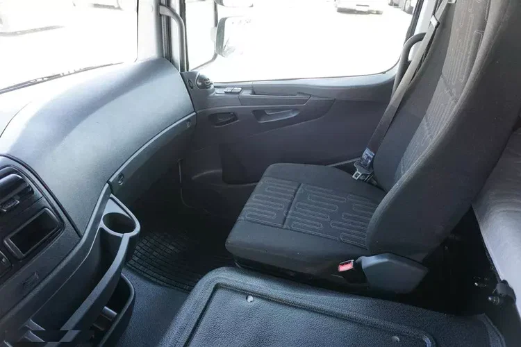 Mercedes ATEGO / 1621 / EURO 6 / IZOTERMA / ŁAD. 9800 KG zdjęcie 37