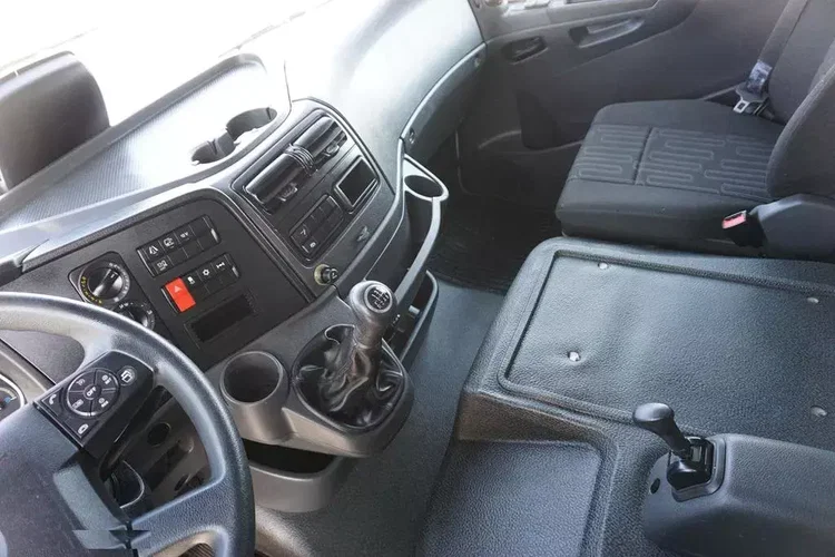 Mercedes ATEGO / 1621 / EURO 6 / IZOTERMA / ŁAD. 9800 KG zdjęcie 9