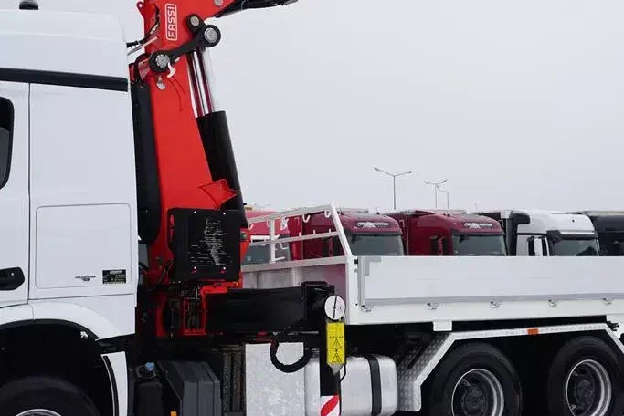 Mercedes / AROCS / 2651 / 6 X 4 / FASSI F 455 / WYS. 14.6 M / PILOT zdjęcie 24