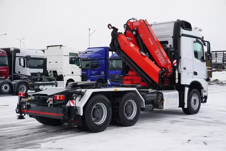 Mercedes / AROCS / 2651 / 6 X 4 / FASSI F 455 / WYS. 14.6 M / PILOT zdjęcie 8