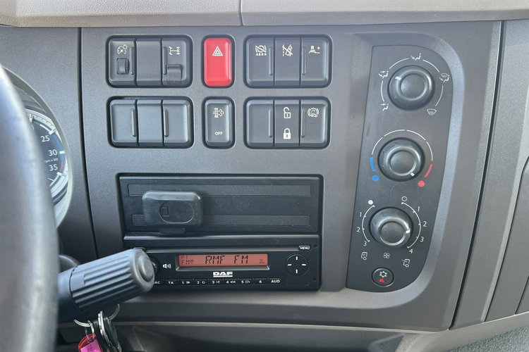 DAF LF 310 Chłodnia Multitemperatura Sprowadzony EURO 6 Przebieg Udokumentowany , Klimatyzacja , Sypialka, Blokada Mostu , Winda zdjęcie 12
