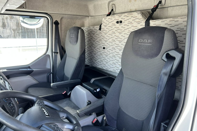 DAF LF 310 Chłodnia Multitemperatura Sprowadzony EURO 6 Przebieg Udokumentowany , Klimatyzacja , Sypialka, Blokada Mostu , Winda zdjęcie 9