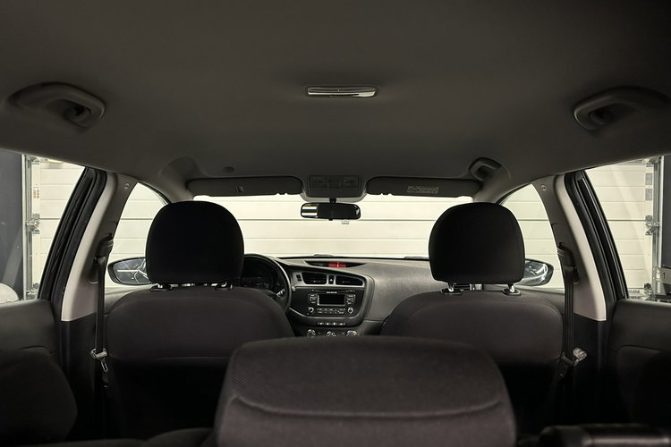 Cee'd Kia Ceed 1.4 MPI EMOTION Kombi Po Opłatach Gwarancja zdjęcie 10