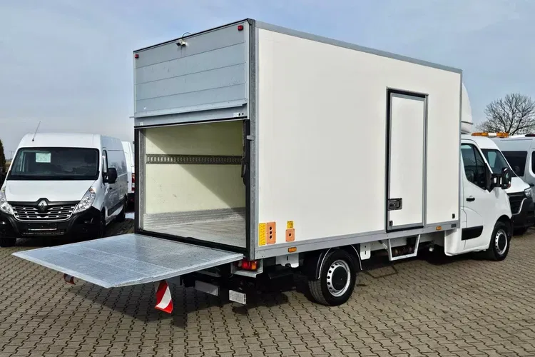 Renault Master Kontener 8 ePAL 52999zł NETTO 2.3 dCi/170KM zdjęcie 8