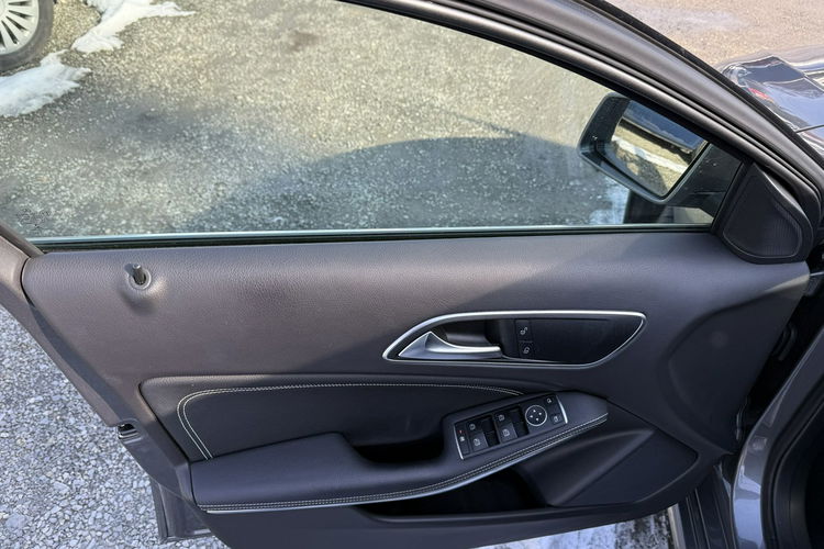 Mercedes A 200 AUTOMAT. ASYSTENT. 1.6 BEN. NISKI PRZEBIEG. PÓŁ-SKÓRA. GRZANE FOTELE zdjęcie 13