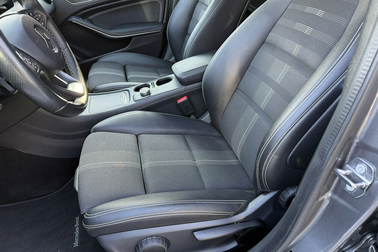 Mercedes A 200 AUTOMAT. ASYSTENT. 1.6 BEN. NISKI PRZEBIEG. PÓŁ-SKÓRA. GRZANE FOTELE zdjęcie 14