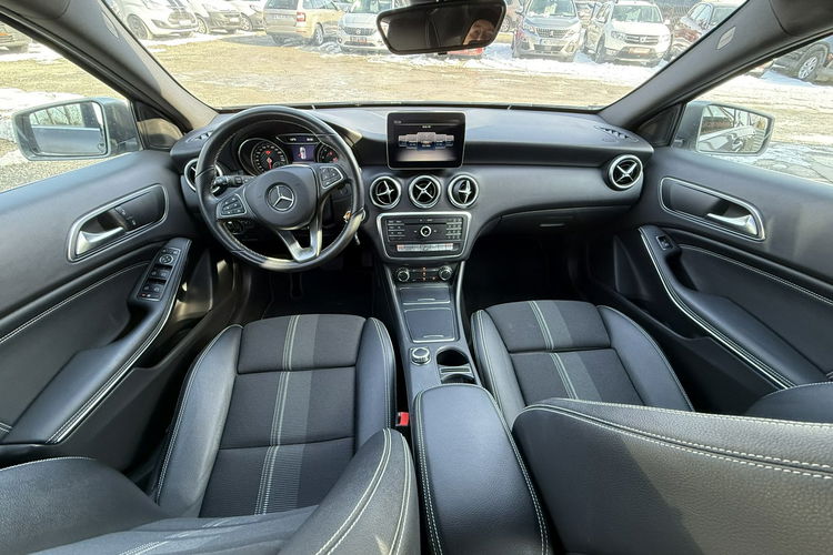 Mercedes A 200 AUTOMAT. ASYSTENT. 1.6 BEN. NISKI PRZEBIEG. PÓŁ-SKÓRA. GRZANE FOTELE zdjęcie 28