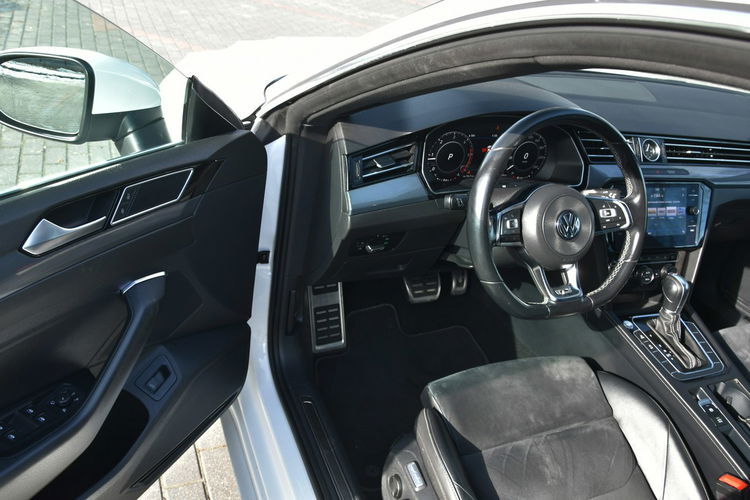 Volkswagen Arteon R-line 2.0TDi DSG 2019r. FullLED Panorama Kamera Virtual el klapa zdjęcie 16