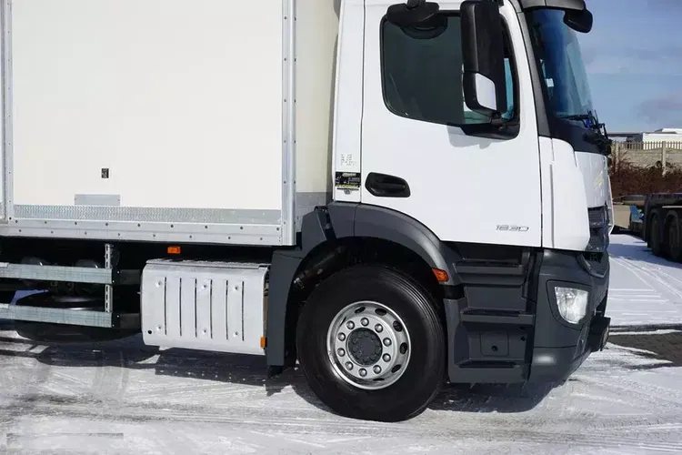 Mercedes / ANTOS / 1830 / EURO 6 / KONTENER + WINDA / 19 PALET zdjęcie 18