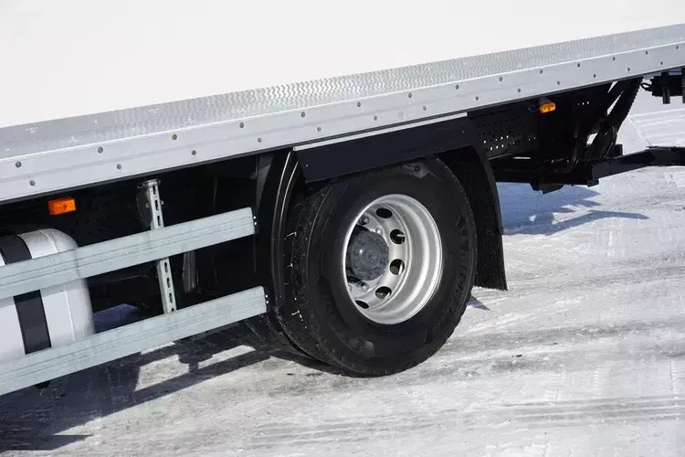 Mercedes / ANTOS / 1830 / EURO 6 / KONTENER + WINDA / 19 PALET zdjęcie 19