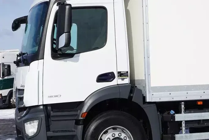 Mercedes / ANTOS / 1830 / EURO 6 / KONTENER + WINDA / 19 PALET zdjęcie 21