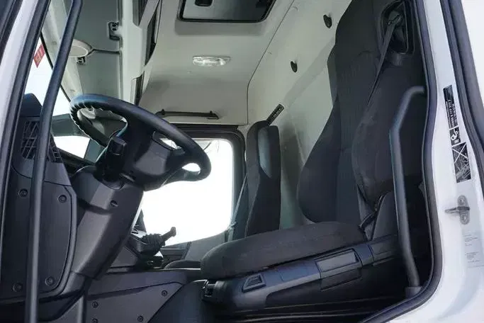 Mercedes / ANTOS / 1830 / EURO 6 / KONTENER + WINDA / 19 PALET zdjęcie 7