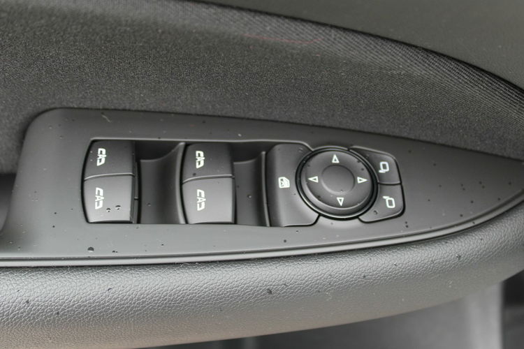 Opel Insignia Sports Tourer Salon Polska netto 54 390 PLN Gwarancja zdjęcie 18