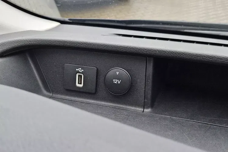 Ford transit L3H2 84999zł NETTO Brygadówka 6 osób 2.0TdCi/170KM zdjęcie 20