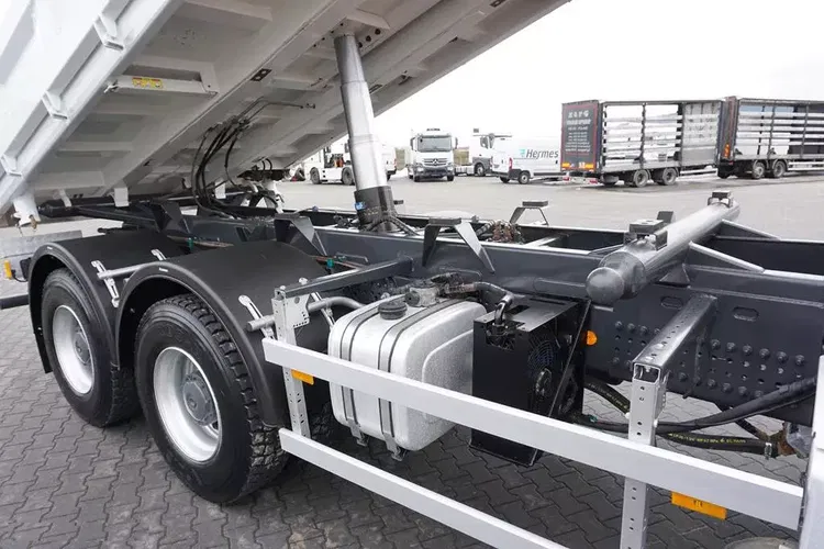 Mercedes AROCS / 2645 / E 6 / WYWROTKA + HDS / 6 X 4 / HYDROBURTA / ŁYŻKA / WIDŁY zdjęcie 26