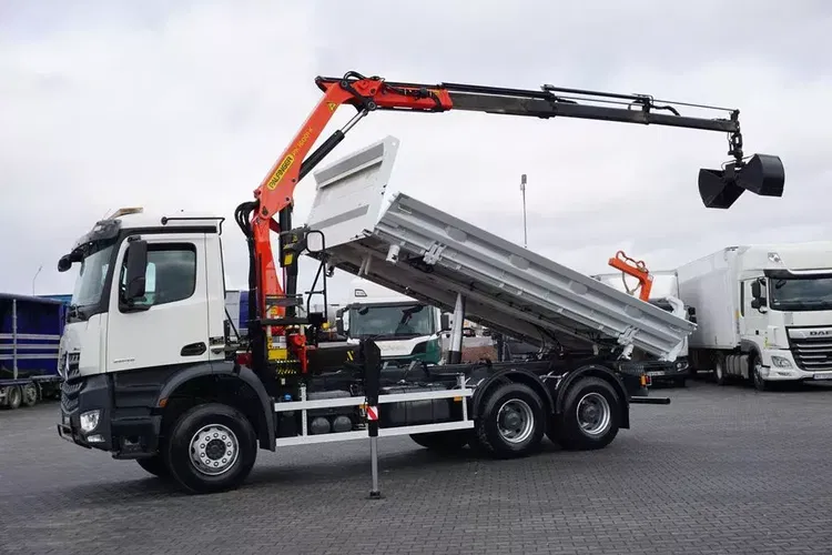 Mercedes AROCS / 2645 / E 6 / WYWROTKA + HDS / 6 X 4 / HYDROBURTA / ŁYŻKA / WIDŁY zdjęcie 4