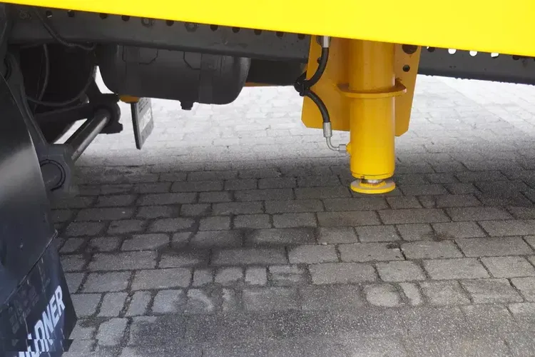 Mercedes Actros 2543 / NOWA laweta / Retarder / Kabina sypialna zdjęcie 17