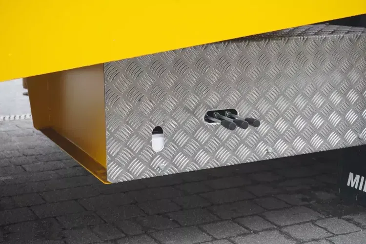 Mercedes Actros 2543 / NOWA laweta / Retarder / Kabina sypialna zdjęcie 18