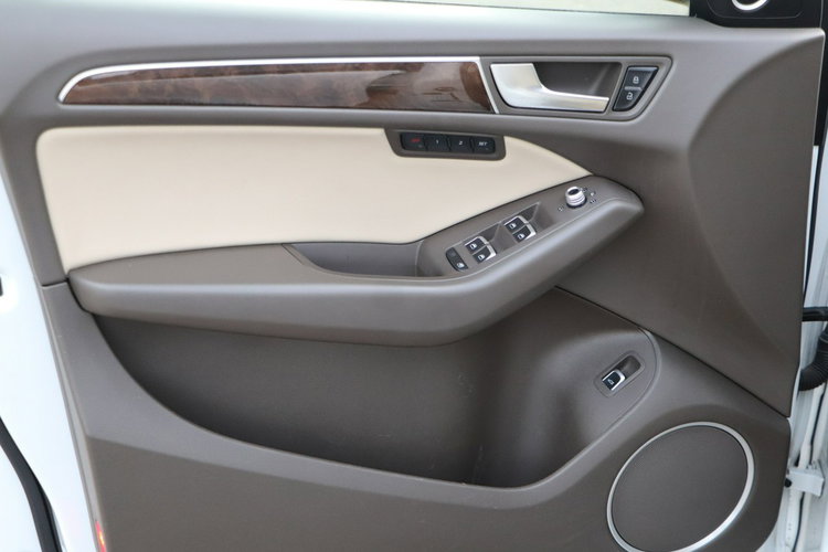 Audi Q5 automat, skóra, navi, podgrzewane fotele, zarejestrowany zdjęcie 7