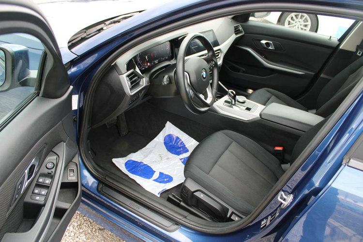 BMW 318 Automat F-Vat Salon Polska netto 75 528 PLN Gwarancja zdjęcie 18