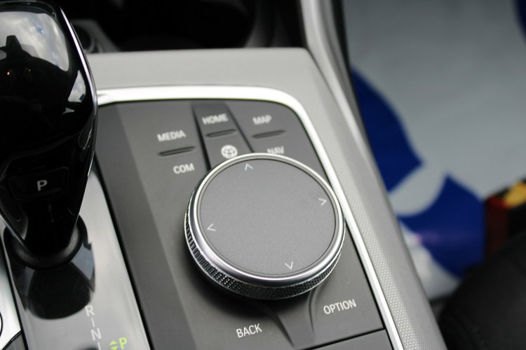 BMW 318 Automat F-Vat Salon Polska netto 75 528 PLN Gwarancja zdjęcie 29