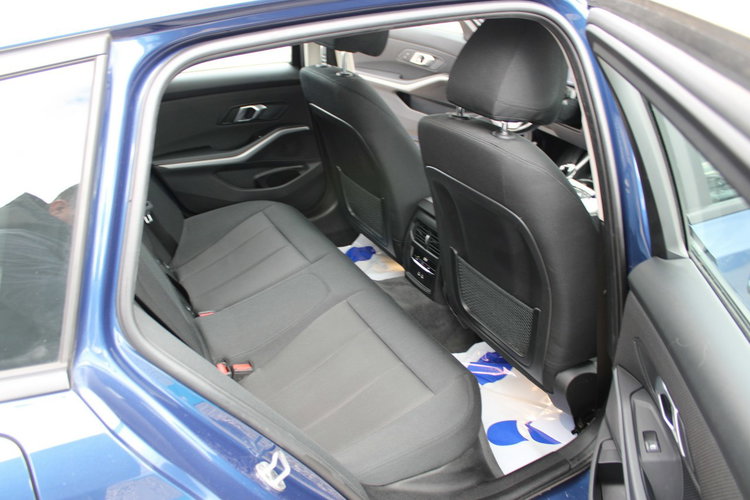BMW 318 Automat F-Vat Salon Polska netto 75 528 PLN Gwarancja zdjęcie 33