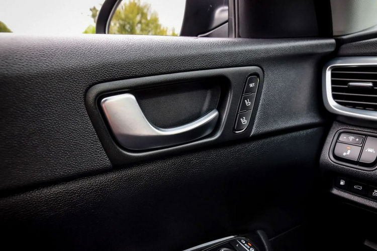 Kia Optima Z polskiego salonu - 100% Oryginał - Bogata wersja - Automat- Półskóry zdjęcie 16