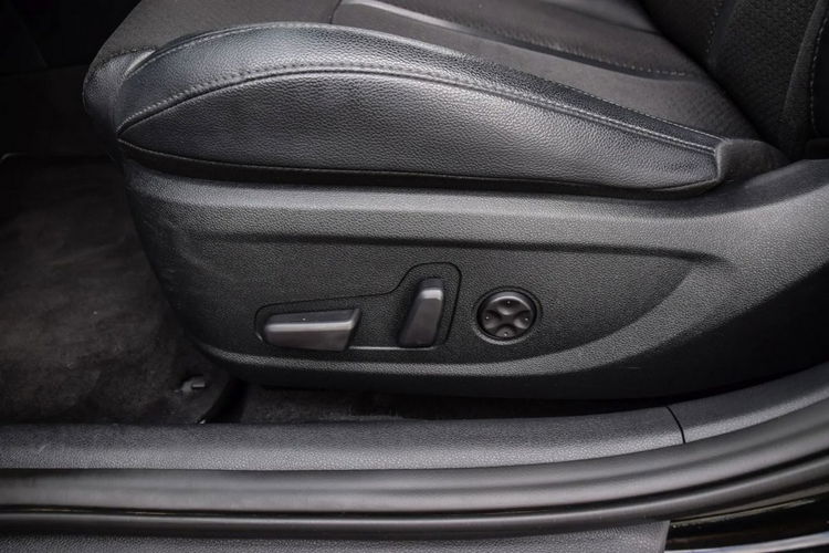 Kia Optima Z polskiego salonu - 100% Oryginał - Bogata wersja - Automat- Półskóry zdjęcie 18