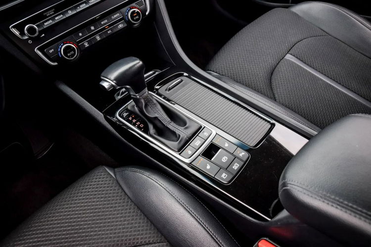 Kia Optima Z polskiego salonu - 100% Oryginał - Bogata wersja - Automat- Półskóry zdjęcie 19