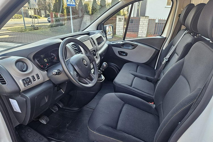 Renault Trafic dCi bagażnik zdjęcie 5