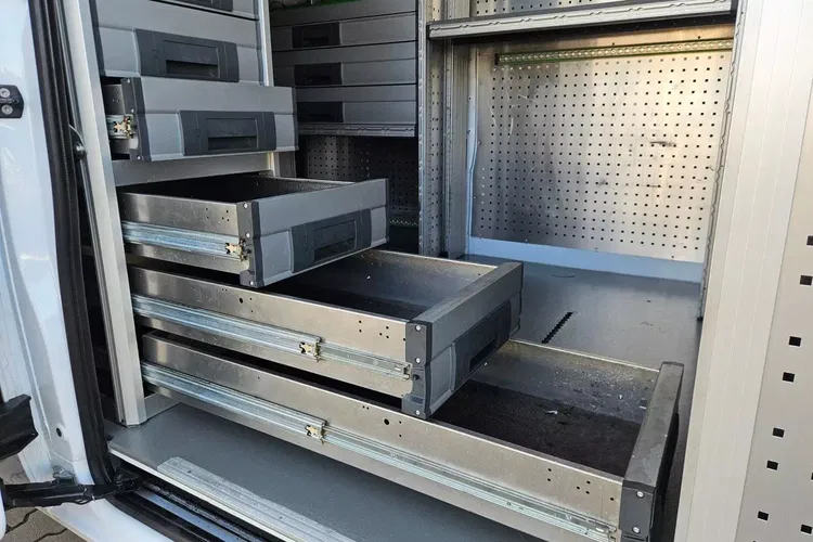 Renault Master L3H2 89999zł NETTO Zabudowa warsztatowa 2.3dCi/180KM zdjęcie 23