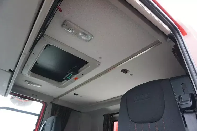 DAF CF / 410 / ACC / E 6 / SKRZYNIOWY + NAJAZDY / DŁ. 8,5 M / OŚ SKRĘTNA / ŁAD. 15 420 KG zdjęcie 17