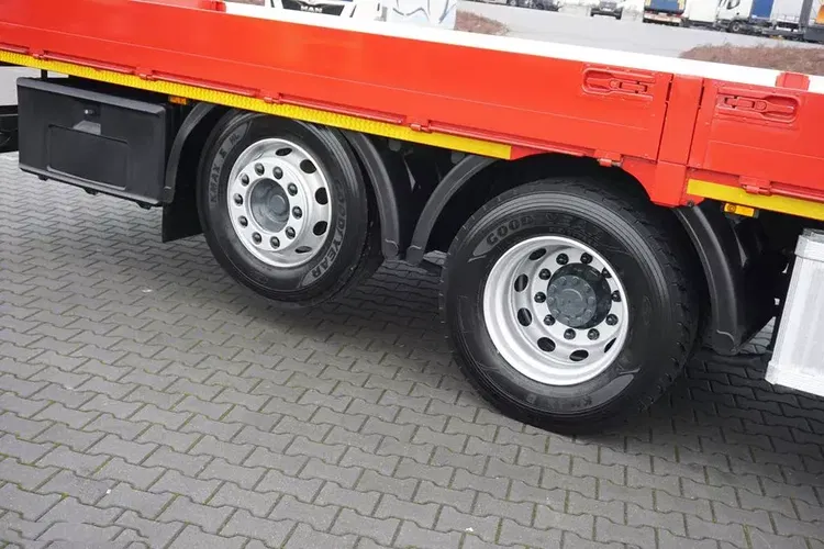 DAF CF / 410 / ACC / E 6 / SKRZYNIOWY + NAJAZDY / DŁ. 8,5 M / OŚ SKRĘTNA / ŁAD. 15 420 KG zdjęcie 33