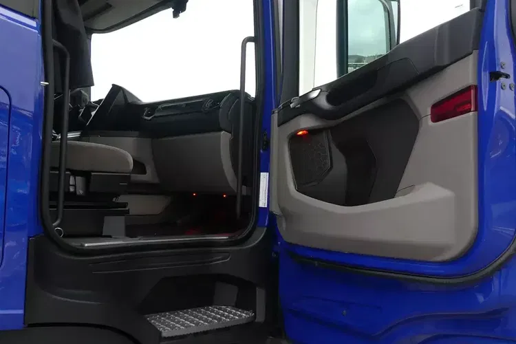 Scania R450 / EURO 6 BEZ EGR / RETARDER / STANDARD / AUTOMAT / zdjęcie 19