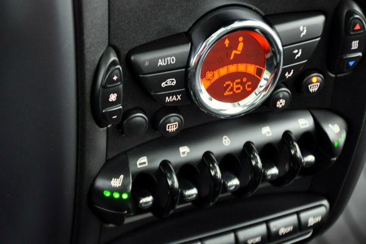 MINI Countryman 1.6T(184KM) ALL4 Xenon Navi Klimatronik Skóry Panorama I Wł Alu18"ASO zdjęcie 35