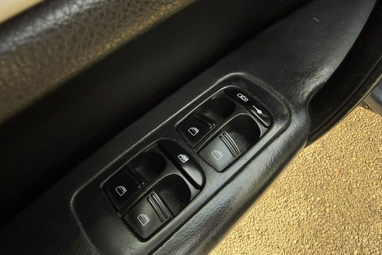 Porsche Cayenne Klimatronic 2-stref, PDC 2x, Pneumatyka, Reduktor, Manual, 2 kpl. opon zdjęcie 15