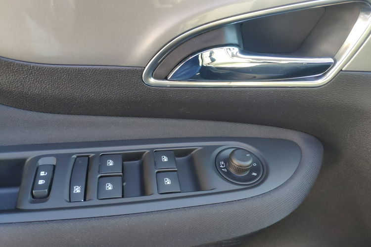 Opel Mokka Bezwypadkowy + Ksiiązka Serwisowa + 2 klucze zdjęcie 16