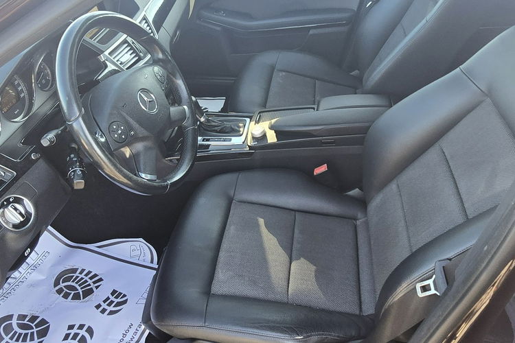 Mercedes E 200 2.0 Benz.Automat.Tempomat.Ledy.Xenony.. zdjęcie 12