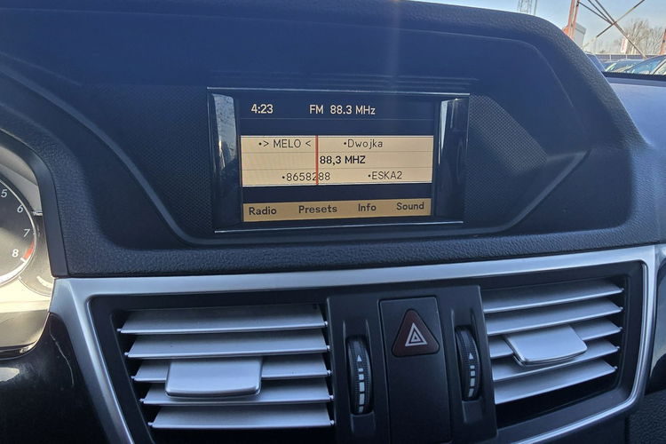 Mercedes E 200 2.0 Benz.Automat.Tempomat.Ledy.Xenony.. zdjęcie 24