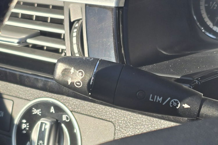 Mercedes E 200 2.0 Benz.Automat.Tempomat.Ledy.Xenony.. zdjęcie 28